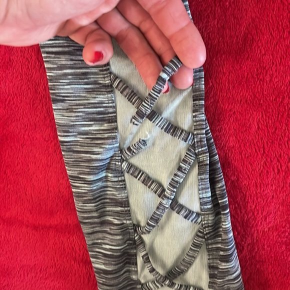 3 pair of leggings all size small - Picture 9 of 9